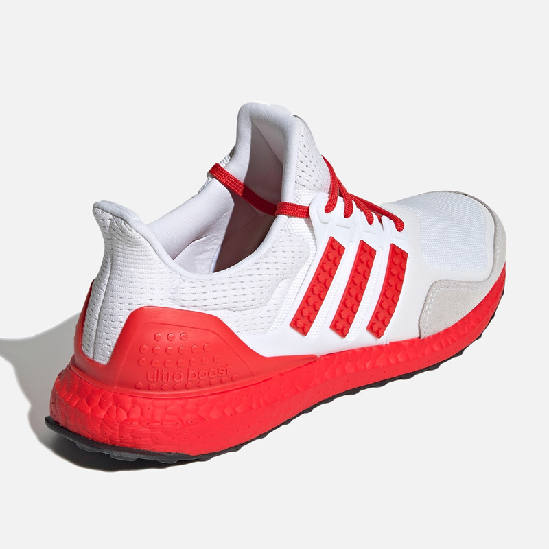 SEPATU LARI ADIDAS Ultraboost Dna X Lego Colors