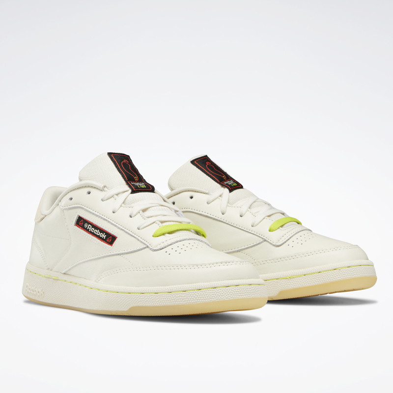 SEPATU SNEAKERS REEBOK Hot Ones Club C 85