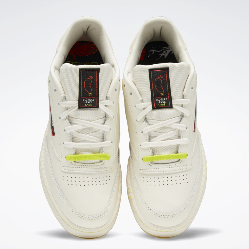 SEPATU SNEAKERS REEBOK Hot Ones Club C 85