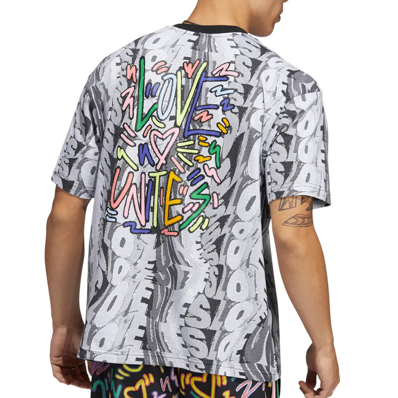 BAJU SNEAKERS ADIDAS LOVE UNITES DOODLE PRINT TEE (GENDER NEUTRAL)