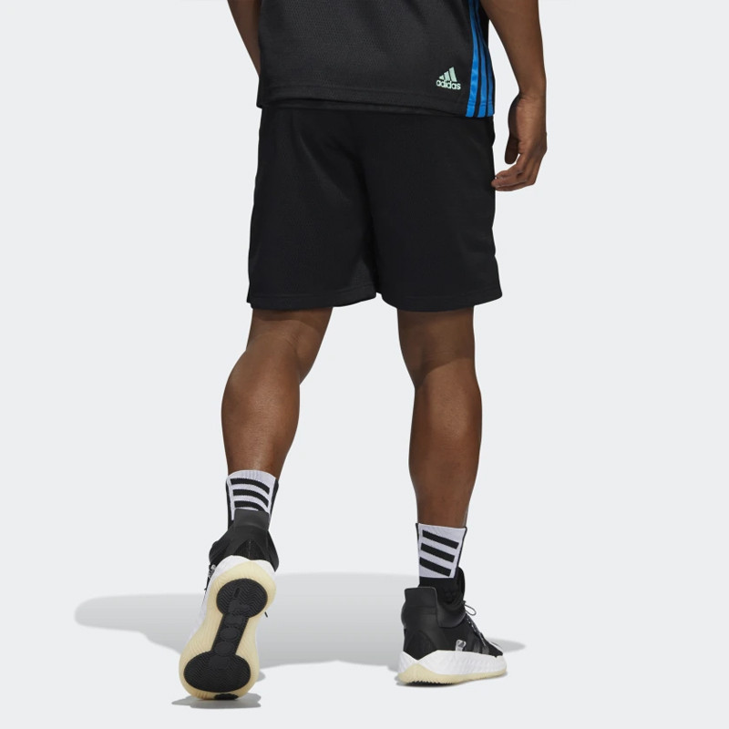 CELANA BASKET ADIDAS Dame 8 Foundation Shorts