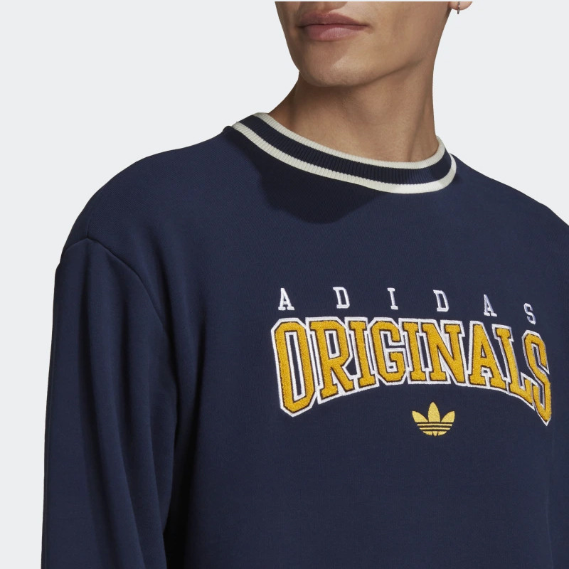 BAJU SNEAKERS ADIDAS SCRIPT CREW SWEATSHIRT