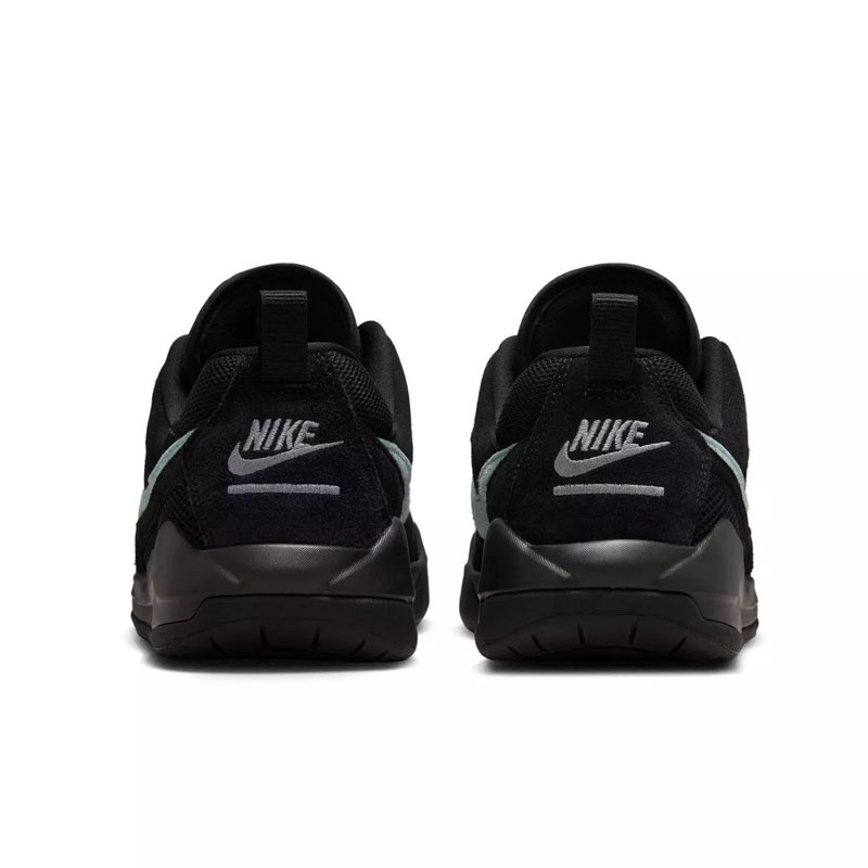 SEPATU SNEAKERS AIR JORDAN CMFT ERA