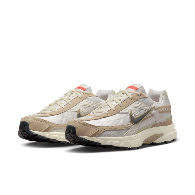 SEPATU SNEAKERS NIKE INITIATOR