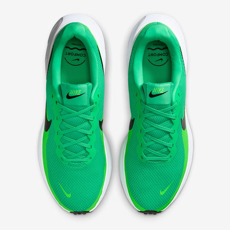 SEPATU LARI NIKE Revolution 8