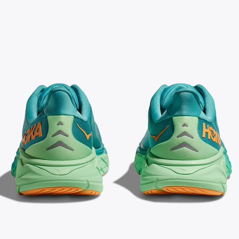 SEPATU LARI HOKA ONE ONE Arahi 6
