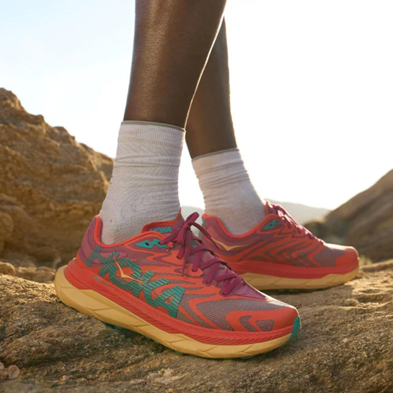 SEPATU TRAIL HOKA ONE ONE Tecton X 2