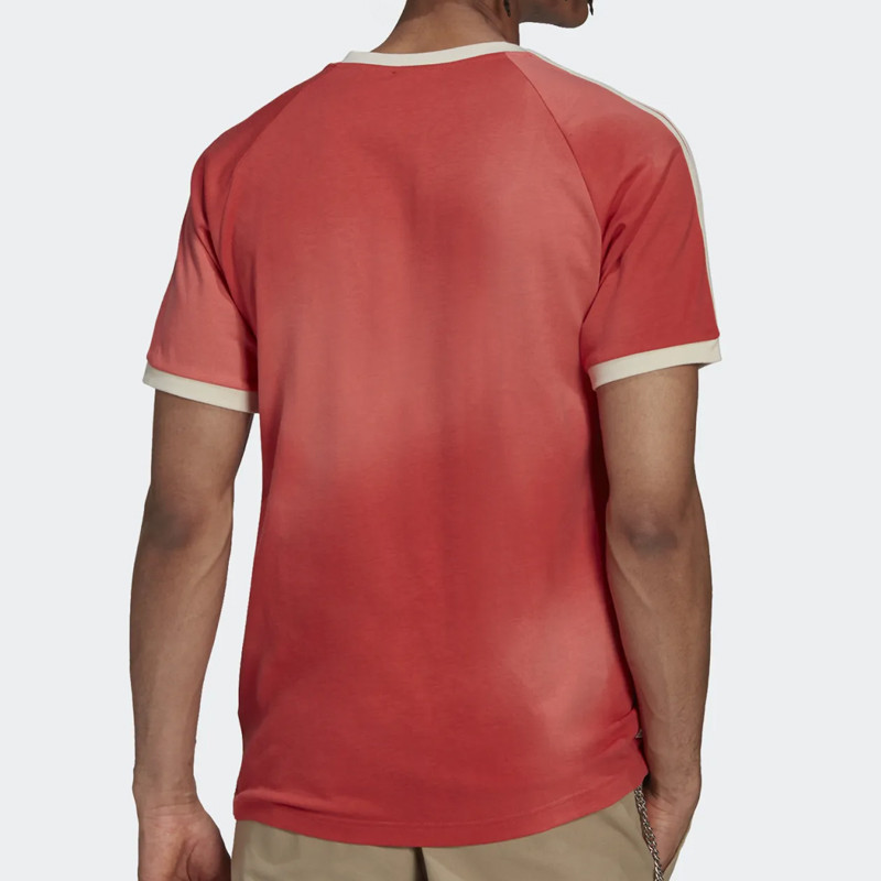 BAJU SNEAKERS ADIDAS GRAPHICS MELLOW RIDE CLUB 3 Tee