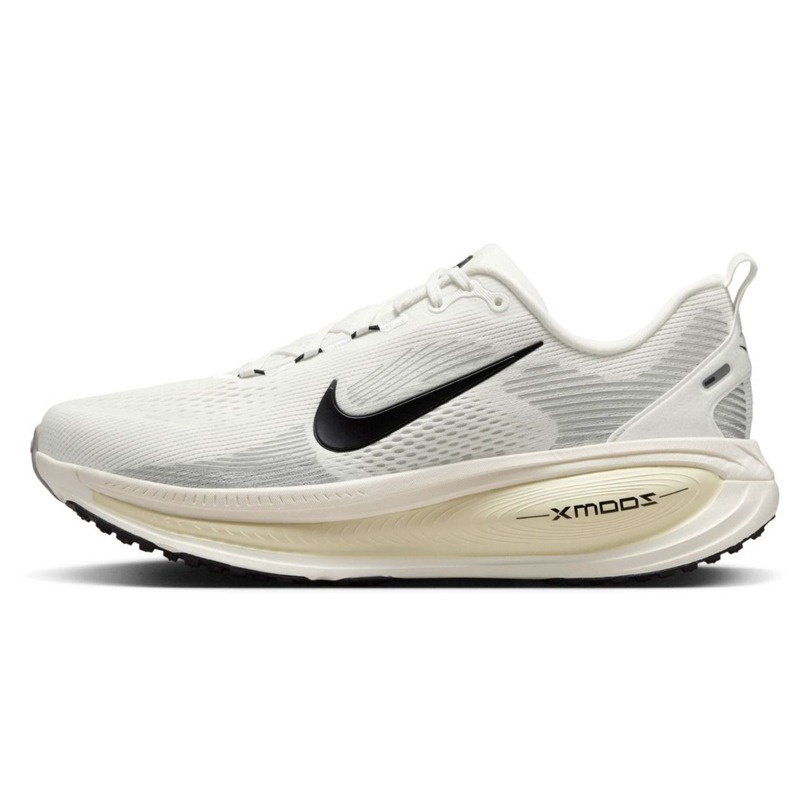 SEPATU LARI NIKE Vomero 18