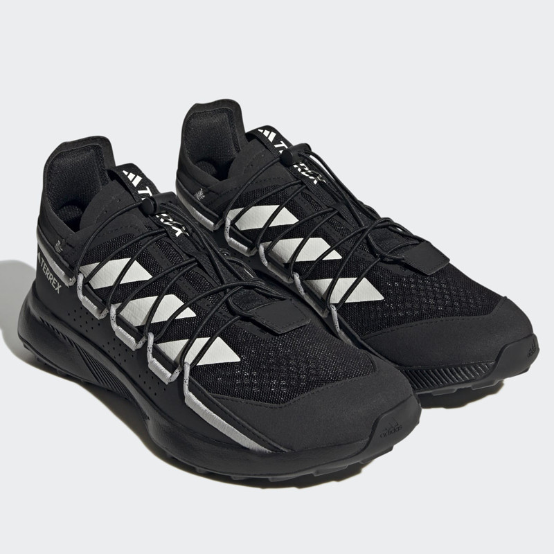SEPATU TRAIL ADIDAS TERREX VOYAGER 21 TRAVEL