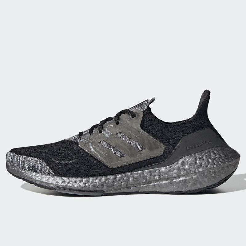 SEPATU LARI ADIDAS Ultraboost 22