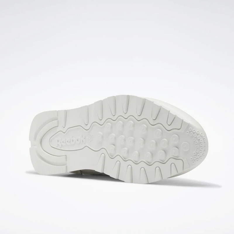 SEPATU SNEAKERS REEBOK Classic Leather