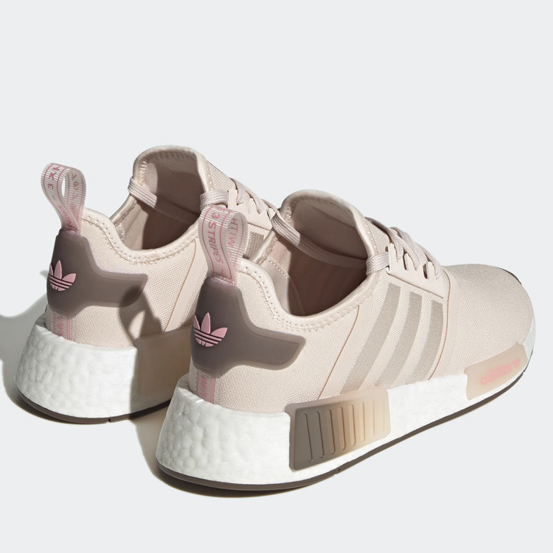 SEPATU SNEAKERS ADIDAS Wmns NMD_R1
