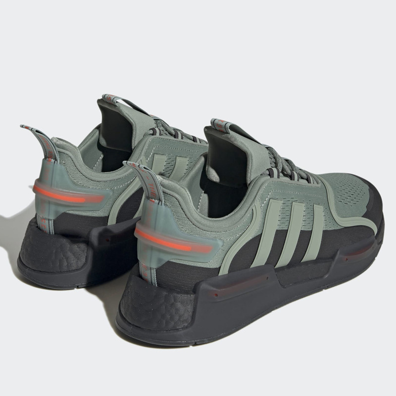 SEPATU SNEAKERS ADIDAS NMD_V3