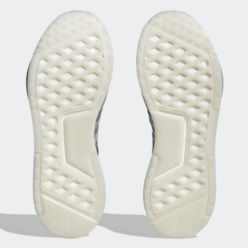 SEPATU SNEAKERS ADIDAS NMD_V3