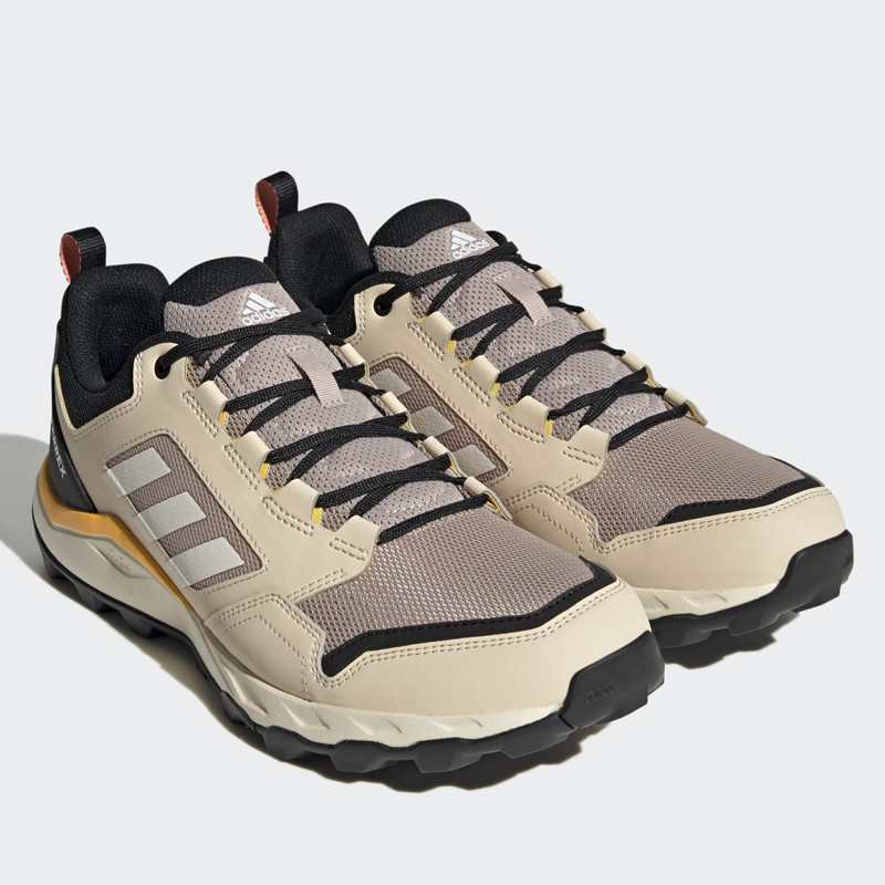 SEPATU TRAIL ADIDAS TRACEROCKER 2.0