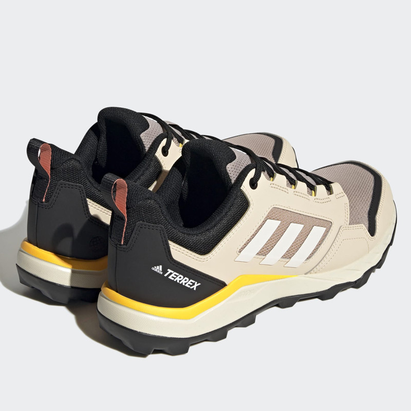 SEPATU TRAIL ADIDAS TRACEROCKER 2.0