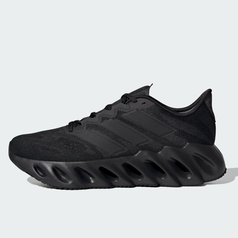 SEPATU LARI ADIDAS SWITCH FWD
