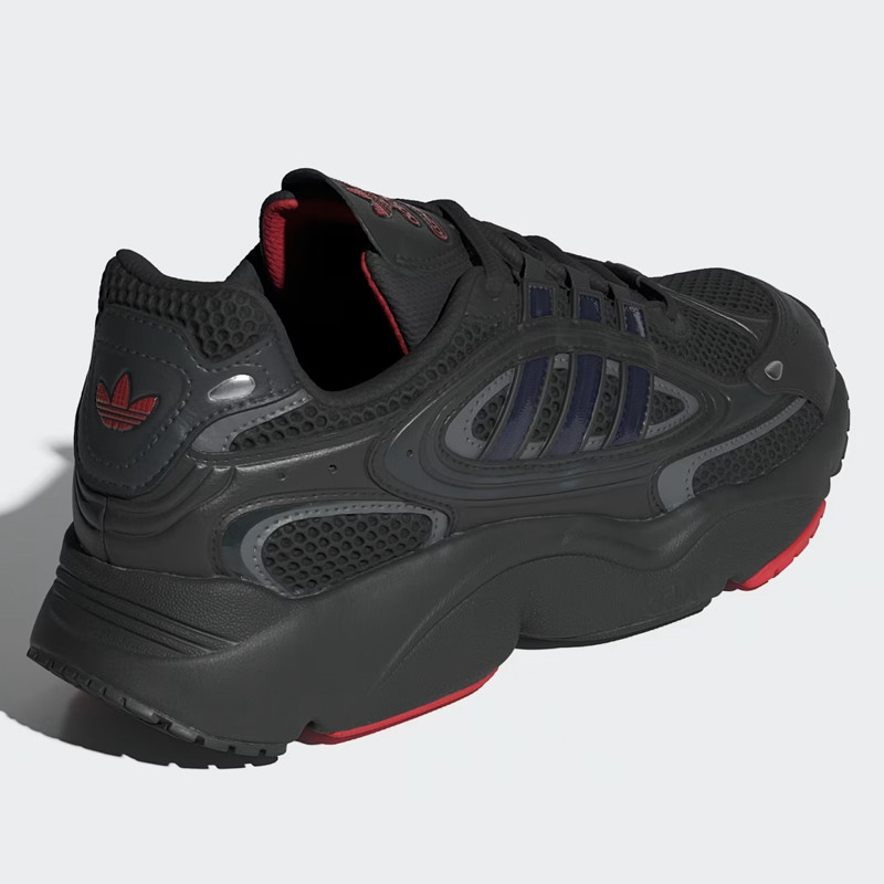 SEPATU SNEAKERS ADIDAS OZMILLEN