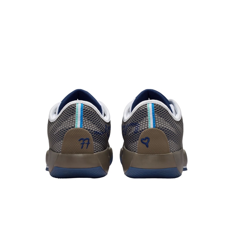 SEPATU BASKET AIR JORDAN LUKA 77 PF