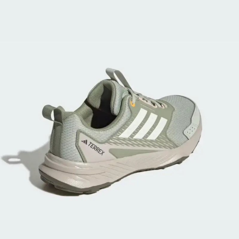 SEPATU TRAIL ADIDAS Wmns Terrex Tracefinder