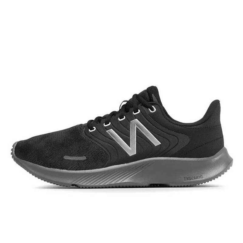 SEPATU LARI NEW BALANCE 068