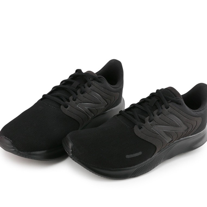 SEPATU LARI NEW BALANCE 068 Run Bts