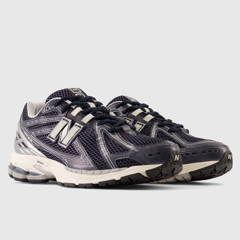 SEPATU SNEAKERS NEW BALANCE 1906