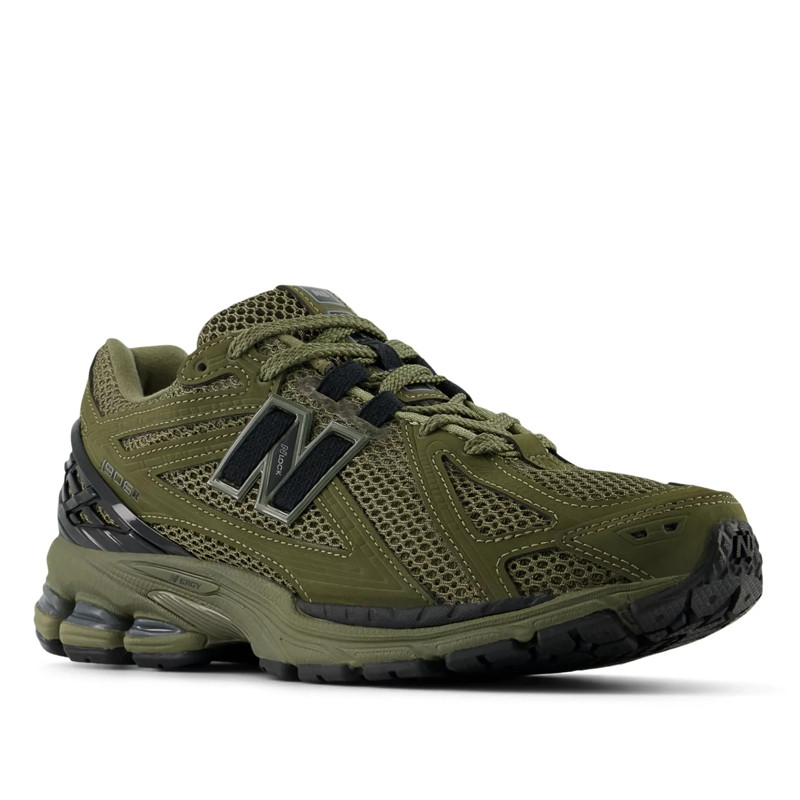 SEPATU SNEAKERS NEW BALANCE 1906R