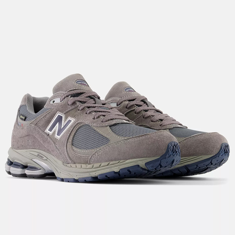 SEPATU SNEAKERS NEW BALANCE 2002RX