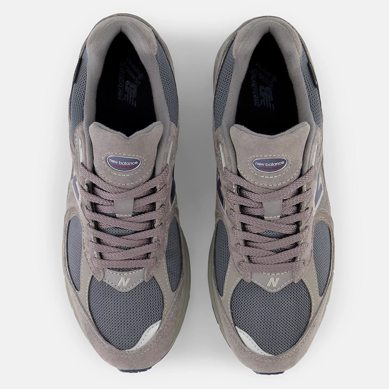 SEPATU SNEAKERS NEW BALANCE 2002RX