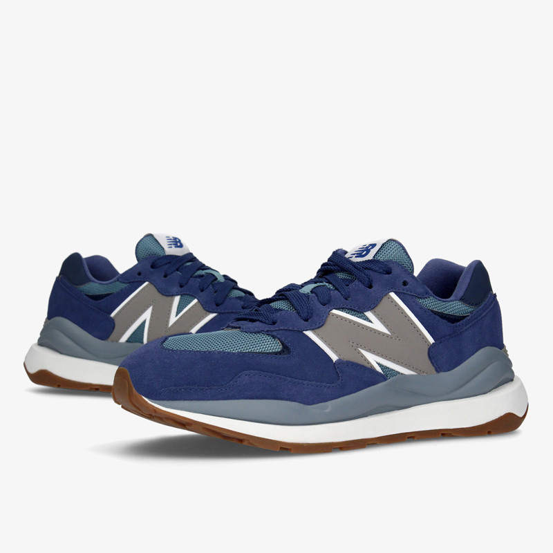 SEPATU SNEAKERS NEW BALANCE 5740