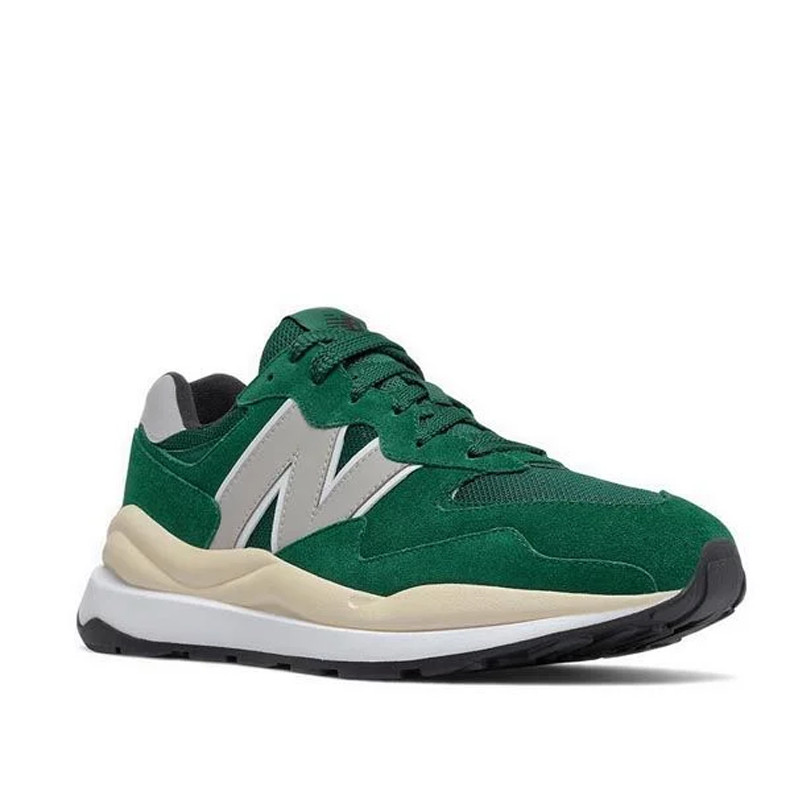 SEPATU SNEAKERS NEW BALANCE 5740