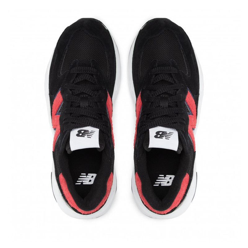 SEPATU SNEAKERS NEW BALANCE 5740