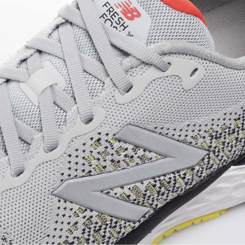 SEPATU LARI NEW BALANCE Fresh Foam 880 v10