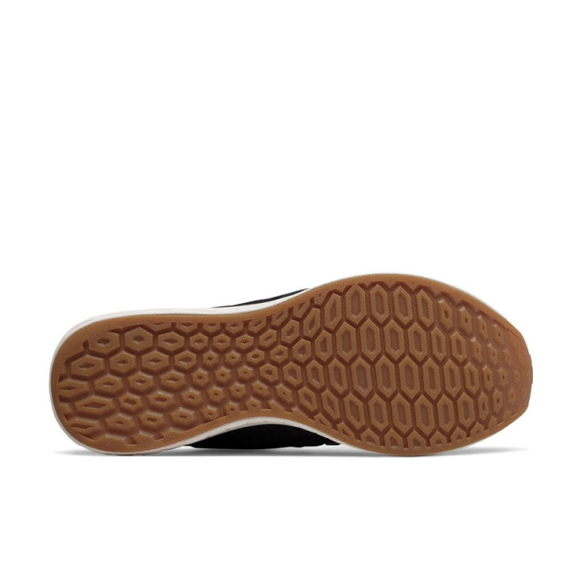 SEPATU LARI NEW BALANCE Cruz Decon