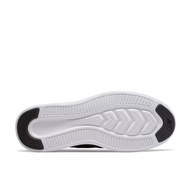 SEPATU LARI NEW BALANCE Fuel Coast V4