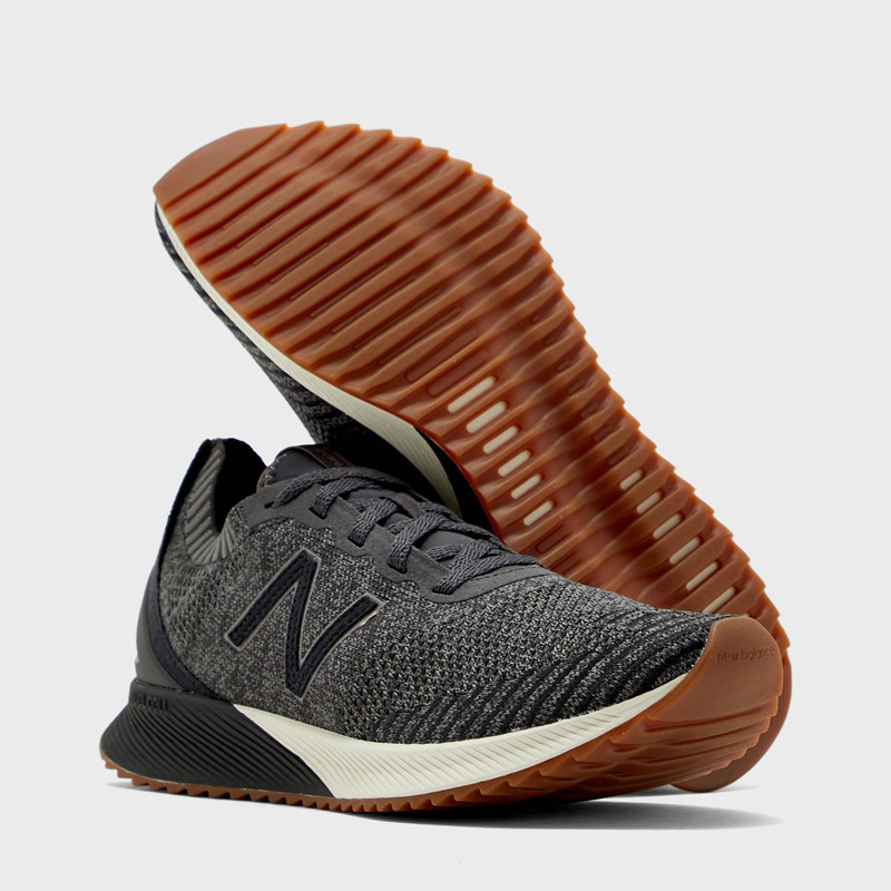 SEPATU LARI NEW BALANCE FuelCell Echo Heritage