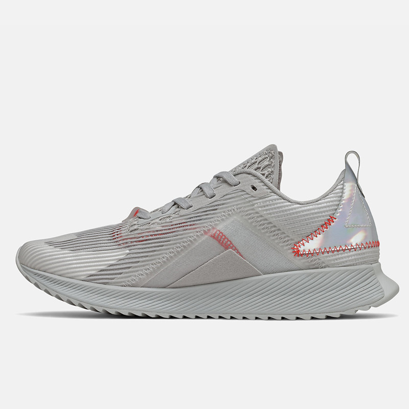 SEPATU LARI NEW BALANCE FuelCell Echolucent EnergyStreak