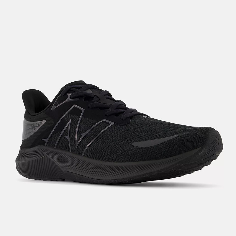 SEPATU LARI NEW BALANCE FuelCell Propel v3
