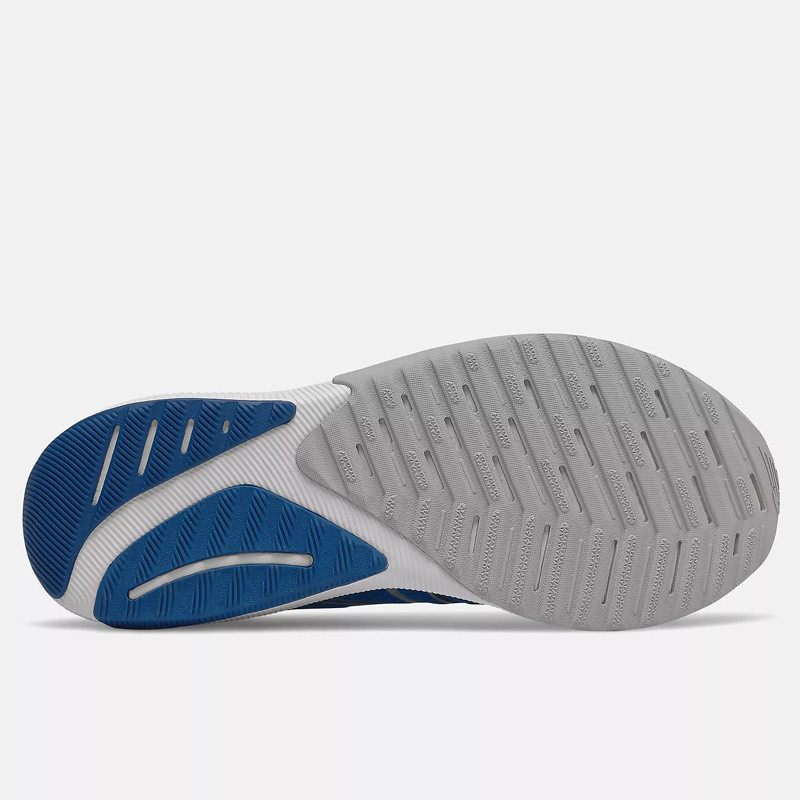 SEPATU LARI NEW BALANCE FuelCell Propel v3