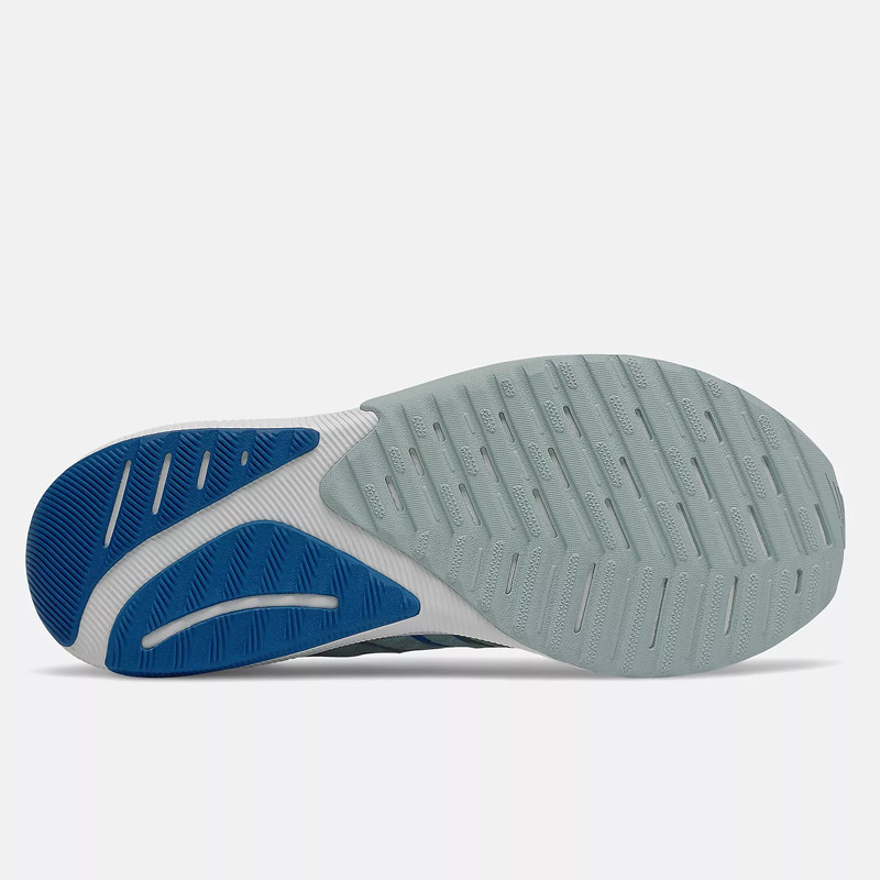 SEPATU LARI NEW BALANCE FuelCell Propel v3
