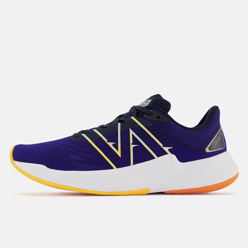 SEPATU LARI NEW BALANCE FuelCell Prism v2