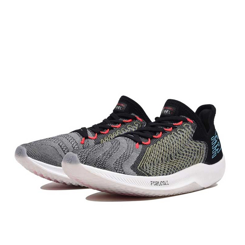 SEPATU LARI NEW BALANCE Fuelcell Rebel