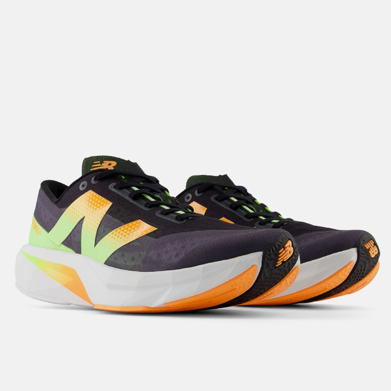 SEPATU LARI NEW BALANCE FuelCell Rebel v4