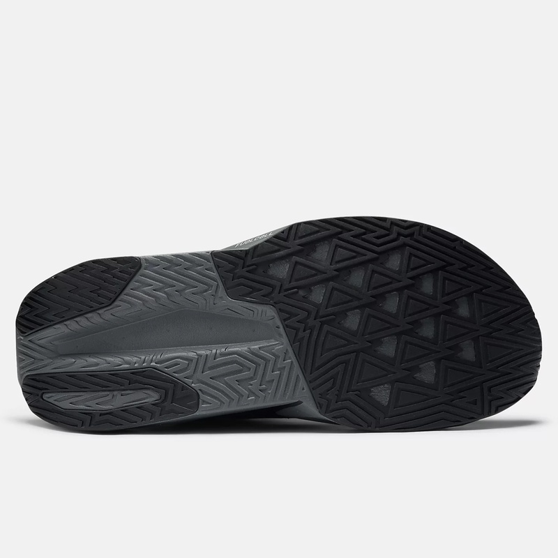 SEPATU LARI NEW BALANCE FuelCell Rebel v5