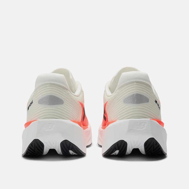 SEPATU LARI NEW BALANCE FuelCell Rebel v5