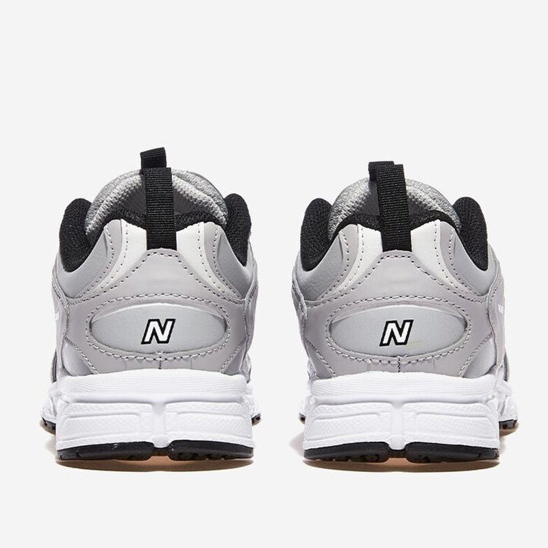 SEPATU SNEAKERS NEW BALANCE 408