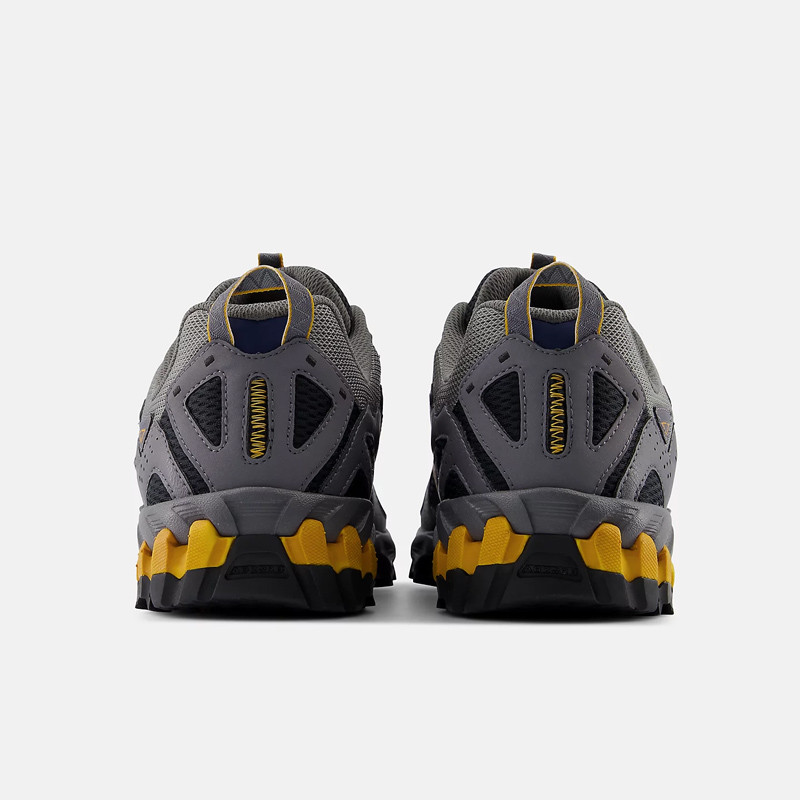 SEPATU SNEAKERS NEW BALANCE 610 v1