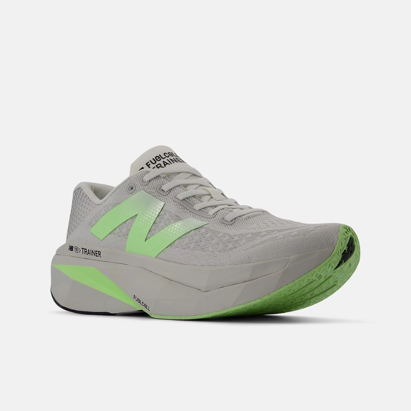SEPATU LARI NEW BALANCE SC TRAINER